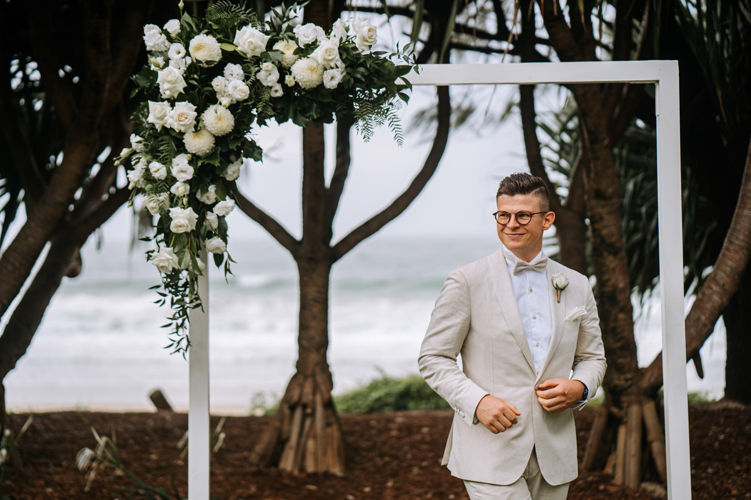 Noosa wedding photography of bride and grooms at Ricky's Restaurant by Noosa photographer
