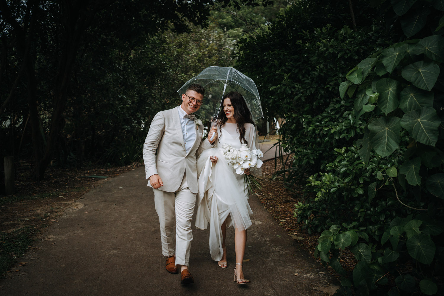 Noosa wedding photography of bride and grooms at Ricky's Restaurant by Noosa photographer