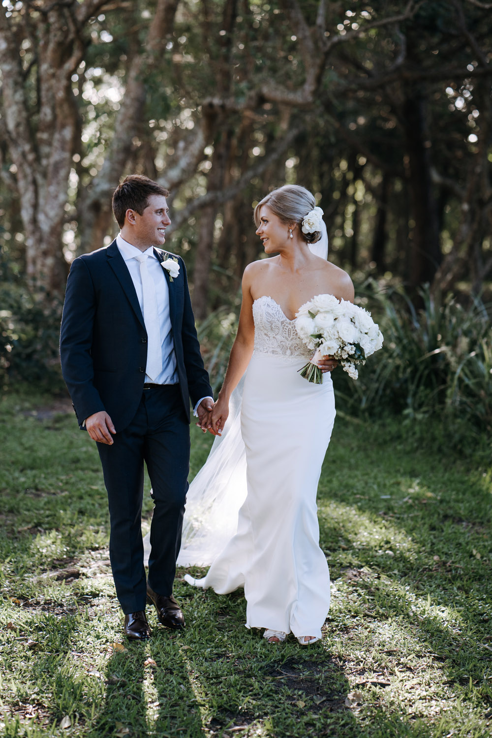 Noosa wedding photography of bride and grooms at Ricky's Restaurant by Noosa photographer